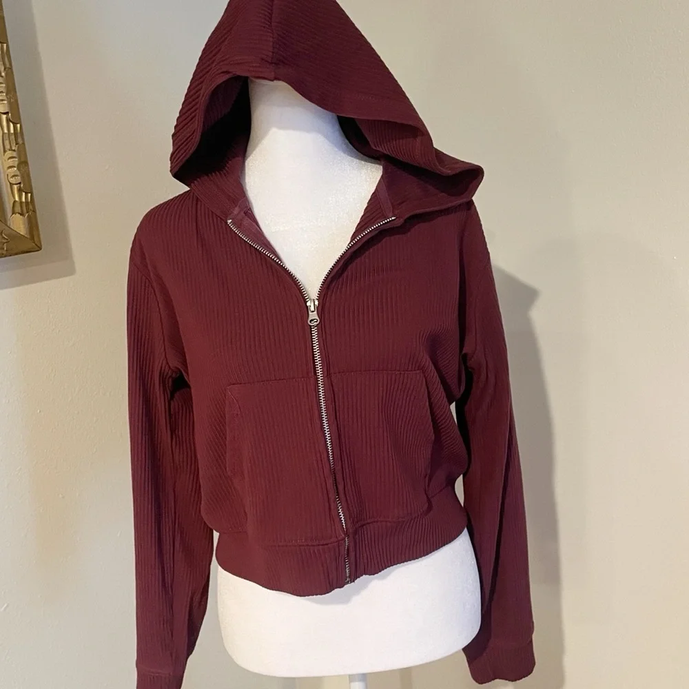Women's Burgundy Ribbed Hoodie and Pants Set - Picture 3 of 7